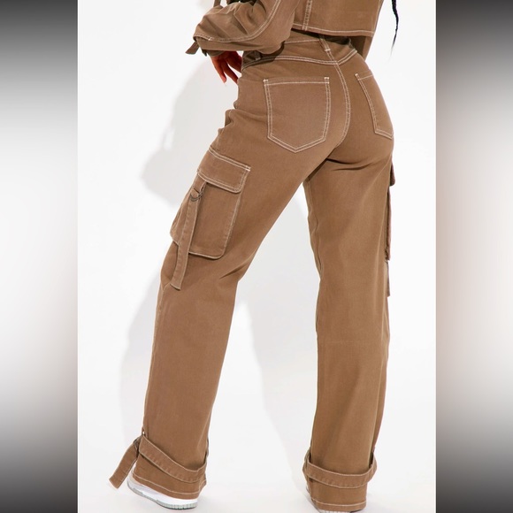 Fashion Nova Love Hurts Cargo Jeans Set.🤎 - Picture 3 of 5